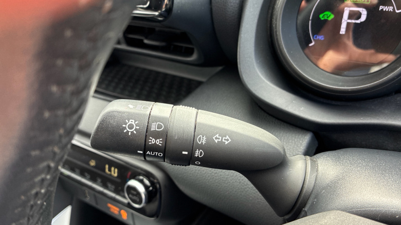 Toyota Yaris 1.5 Hybrid Design 5dr CVT Hybrid Hatchback
